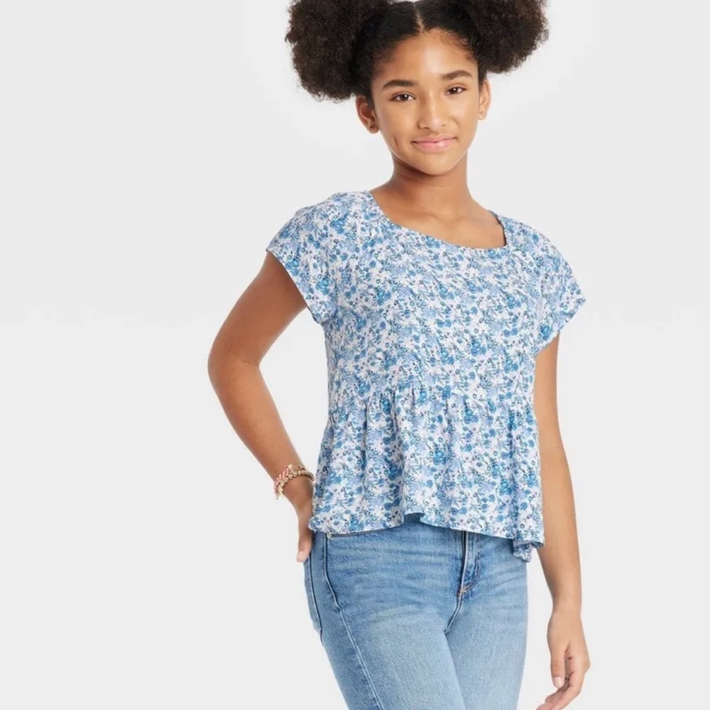 Girls‘ Peplum Woven Top - art class Light Blue Flower
